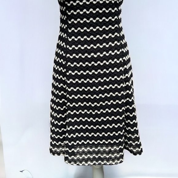 🌻Karl Lagerfeld Paris Crochet Knit A-Line Dress Size 6 - Picture 5 of 11